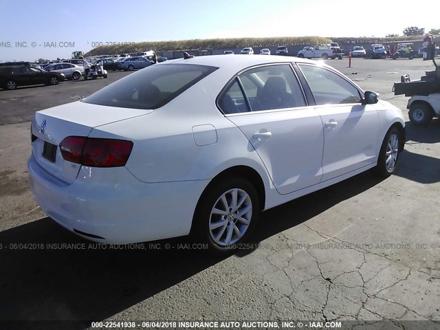 3VWD17AJ5EM354418 - 2014 VOLKSWAGEN JETTA SE თეთრი ფოტო 4