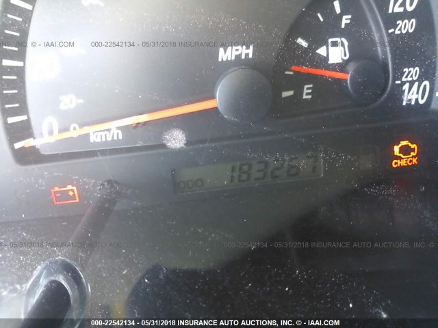 4T1BE32K92U586117 - 2002 TOYOTA CAMRY LE/XLE/SE 银色 照片 7