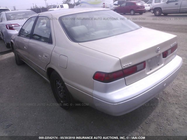 JT2BG22K3V0094924 - 1997 TOYOTA CAMRY LE/XLE Beige Foto 3