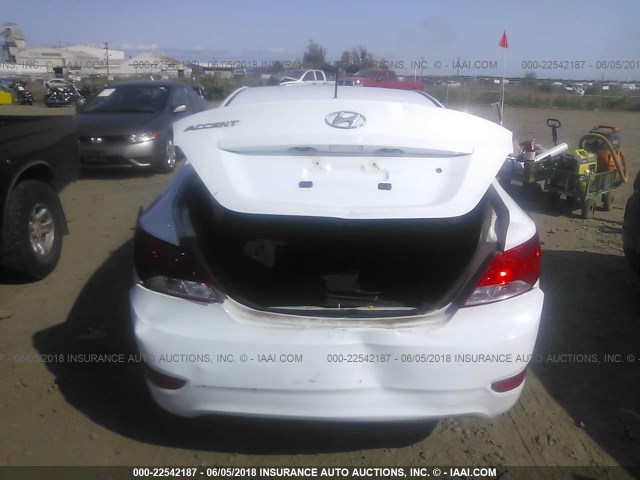 KMHCT4AE4GU102812 - 2016 HYUNDAI ACCENT SE WHITE photo 6