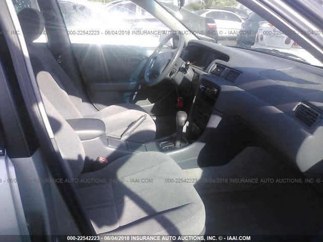 4T1BG22K61U077783 - 2001 TOYOTA CAMRY CE/LE/XLE 银色 照片 5