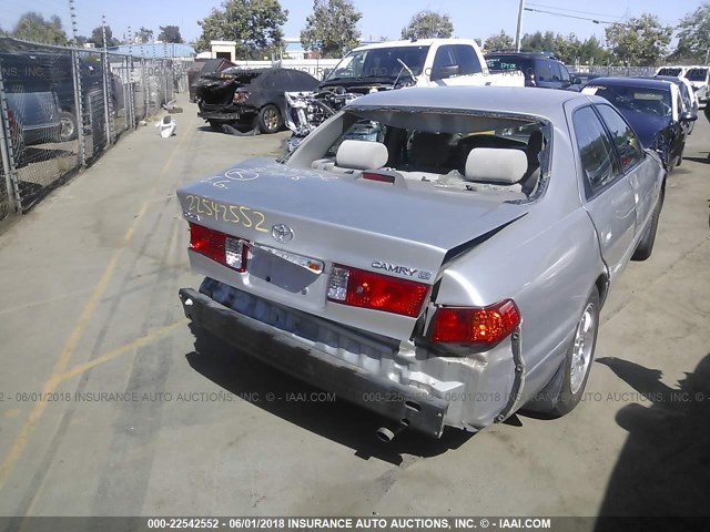 4T1BG22K31U838074 - 2001 TOYOTA CAMRY CE/LE/XLE 银色 照片 4