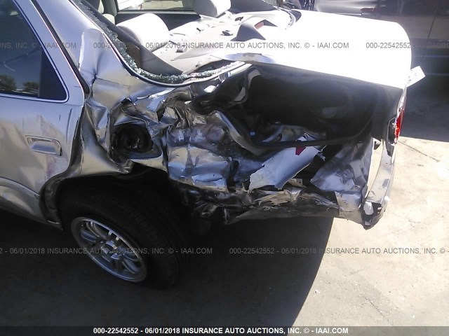 4T1BG22K31U838074 - 2001 TOYOTA CAMRY CE/LE/XLE 银色 照片 6