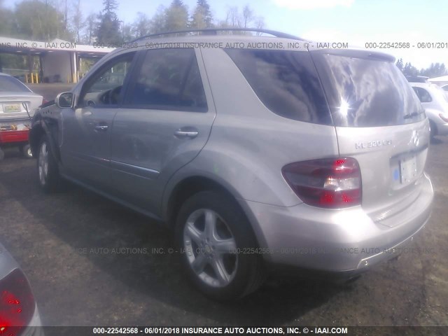 4JGBB22E88A304976 - 2008 MERCEDES-BENZ ML 320 CDI GRAY photo 3