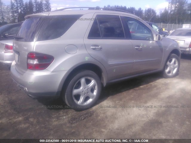 4JGBB22E88A304976 - 2008 MERCEDES-BENZ ML 320 CDI GRAY photo 4