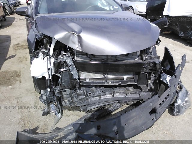 4T1BF1FKXHU360219 - 2017 TOYOTA CAMRY LE/XLE/SE/XSE GRAY photo 6