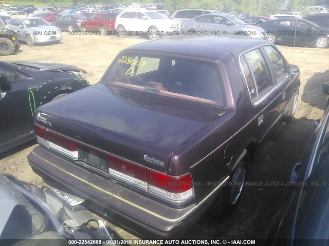 3P3XA4632NT315574 - 1992 PLYMOUTH ACCLAIM BURGUNDY photo 4