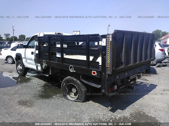 1GBJC34U94E314771 - 2004 CHEVROLET SILVERADO C3500 WHITE photo 3