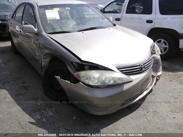 4T1BE32K65U562832 - 2005 TOYOTA CAMRY LE/XLE/SE ოქროსფერი ფოტო 6