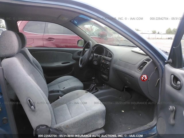 KLATA2261YB482914 - 2000 DAEWOO LANOS S Azul foto 5