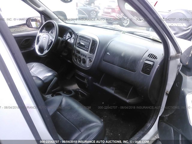 1FMCU941X3KE05182 - 2003 FORD ESCAPE LIMITED SILVER photo 5