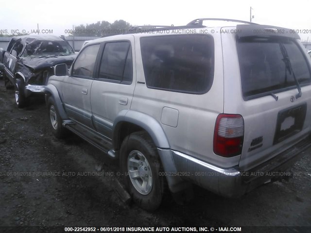 JT3GN87R5W0061702 - 1998 TOYOTA 4RUNNER LIMITED SILVER photo 3