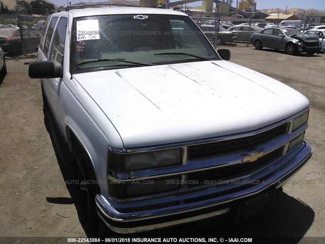 1GNEC13R5XJ574019 - 1999 CHEVROLET TAHOE C1500 WHITE photo 6