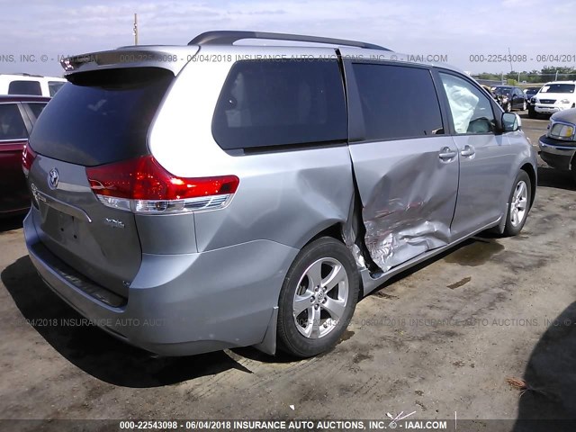 5TDKK3DCXDS342700 - 2013 TOYOTA SIENNA LE SILVER photo 4