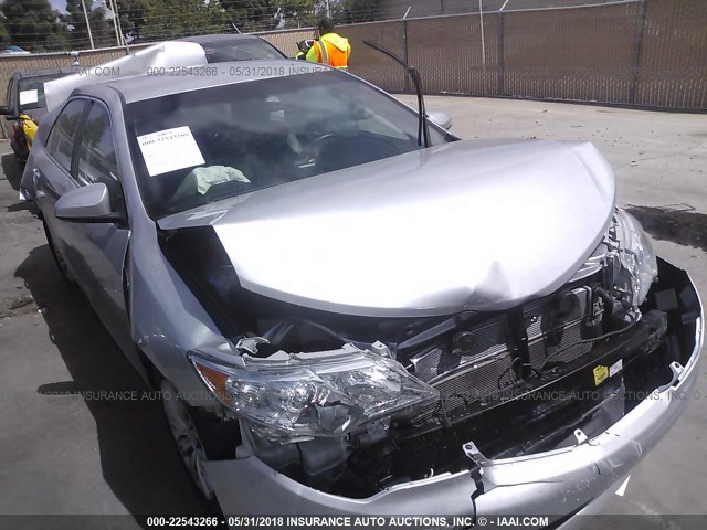 4T1BD1FK1DU093181 - 2013 TOYOTA CAMRY HYBRID/LE/XLE 灰色 照片 1