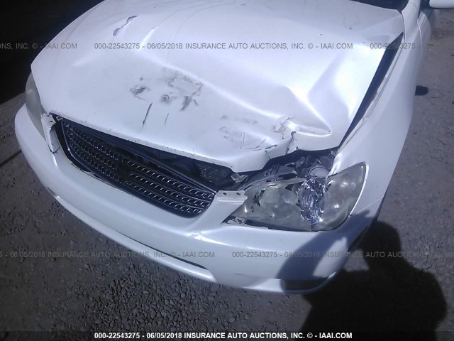 JTHBD192330070652 - 2003 LEXUS IS 300 WHITE photo 6