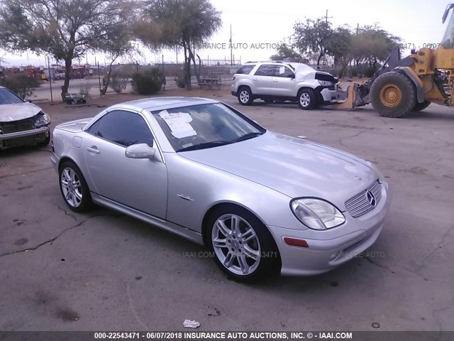 WDBKK49F84F299725 - 2004 MERCEDES-BENZ SLK 230 KOMPRESSOR SILVER photo 1