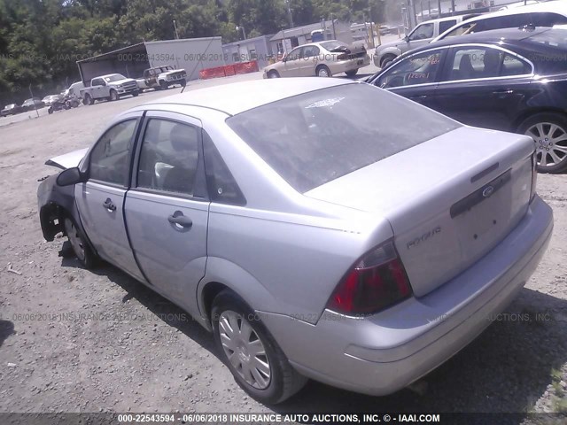 1FAFP34N37W114956 - 2007 FORD FOCUS ZX4/S/SE/SES SILVER photo 3