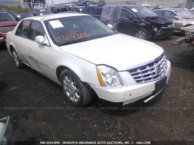 1G6KD57Y98U125219 - 2008 CADILLAC DTS WHITE photo 1