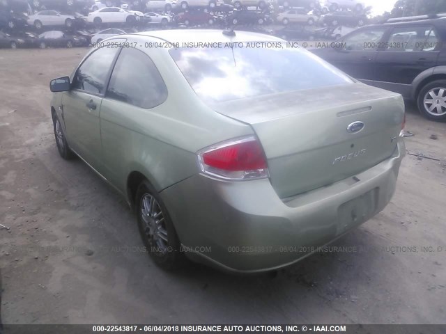 1FAHP33N18W192258 - 2008 FORD FOCUS SE/SEL/SES GREEN photo 3