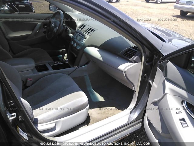 4T1BE46K08U750573 - 2008 TOYOTA CAMRY CE/LE/XLE/SE GRAY photo 5