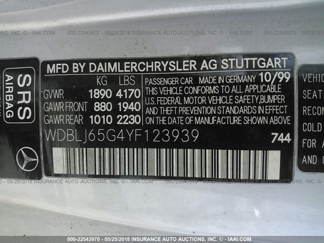 WDBLJ65G4YF123939 - 2000 MERCEDES-BENZ CLK 320 SILVER photo 9