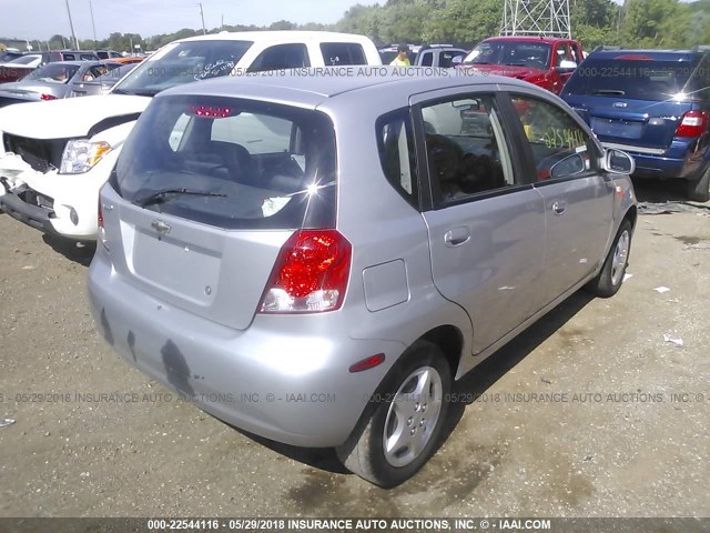 KL1TD66618B284519 - 2008 CHEVROLET AVEO LS SILVER photo 4