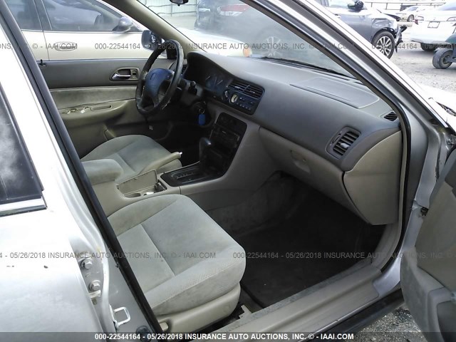 1HGCD5696TA265963 - 1996 HONDA ACCORD VALUE SILVER photo 5