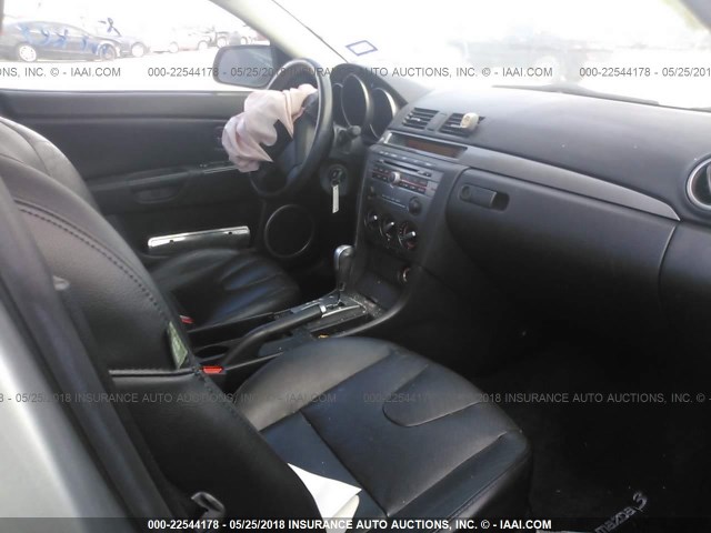 JM1BK323281847426 - 2008 MAZDA 3 S SILVER photo 5