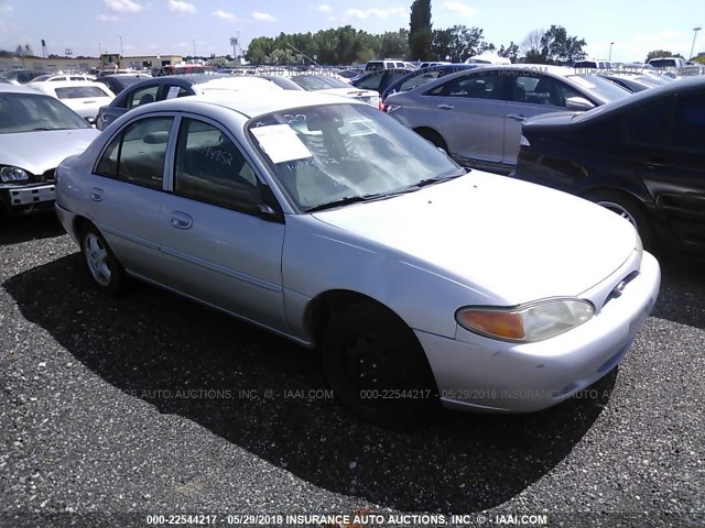 3FAFP13P6YR181417 - 2000 FORD ESCORT SILVER photo 1