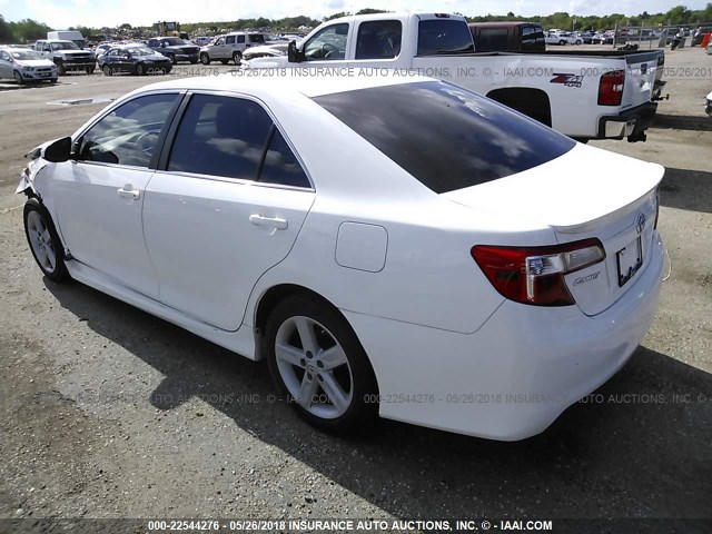 4T1BF1FKXEU329323 - 2014 TOYOTA CAMRY L/SE/LE/XLE 白色 照片 3