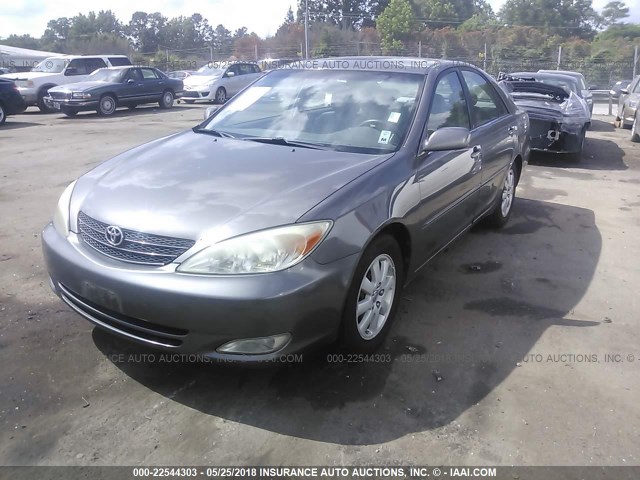 4T1BE30K03U709100 - 2003 TOYOTA CAMRY LE/XLE/SE ნაცრისფერი ფოტო 2