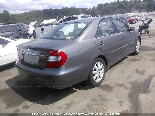 4T1BE30K03U709100 - 2003 TOYOTA CAMRY LE/XLE/SE ნაცრისფერი ფოტო 4
