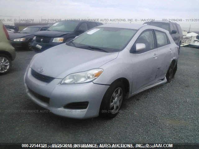 2T1KU40E89C144480 - 2009 TOYOTA COROLLA MATRIX  SILVER photo 2