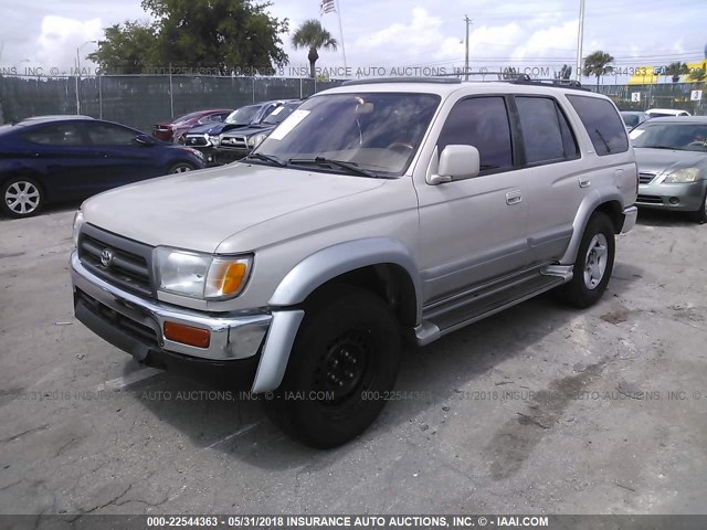 JT3GN87R0W0081985 - 1998 TOYOTA 4RUNNER LIMITED SILVER photo 2