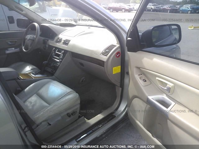 YV1CZ592151207724 - 2005 VOLVO XC90 SILVER photo 5