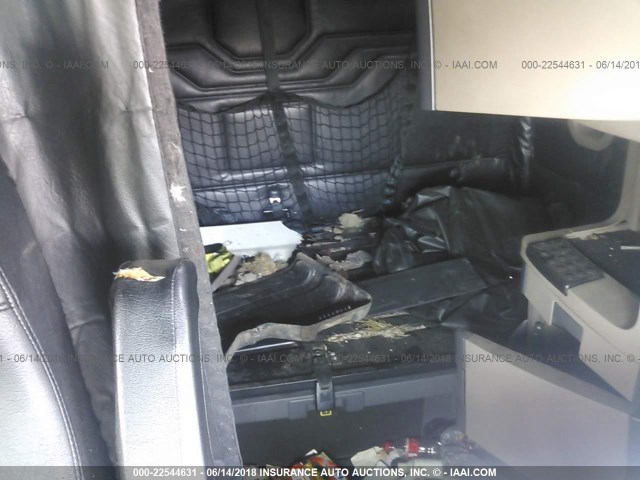 3AKJGLDR0DSBC7860 - 2013 FREIGHTLINER CASCADIA 125  WHITE photo 7