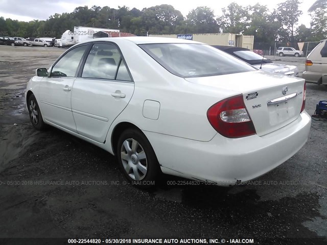 4T1BE32K52U501032 - 2002 TOYOTA CAMRY LE/XLE/SE თეთრი ფოტო 3