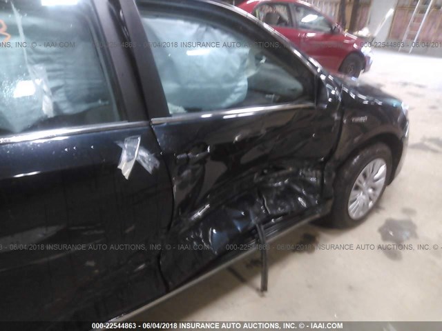 4T1BD1FK0DU090966 - 2013 TOYOTA CAMRY HYBRID/LE/XLE 深蓝色 照片 6