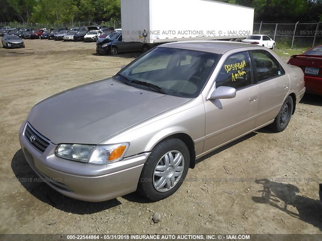 JT2BG22K9Y0396996 - 2000 TOYOTA CAMRY CE/LE/XLE ოქროსფერი ფოტო 2
