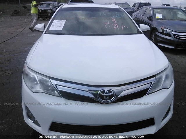 4T1BK1FK6EU541079 - 2014 TOYOTA CAMRY SE/XLE WHITE photo 6