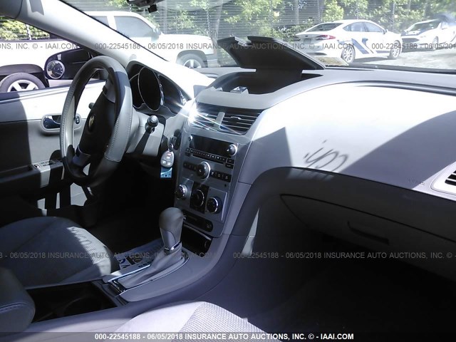 1G1ZB5E10BF277370 - 2011 CHEVROLET MALIBU LS შავი ფოტო 5