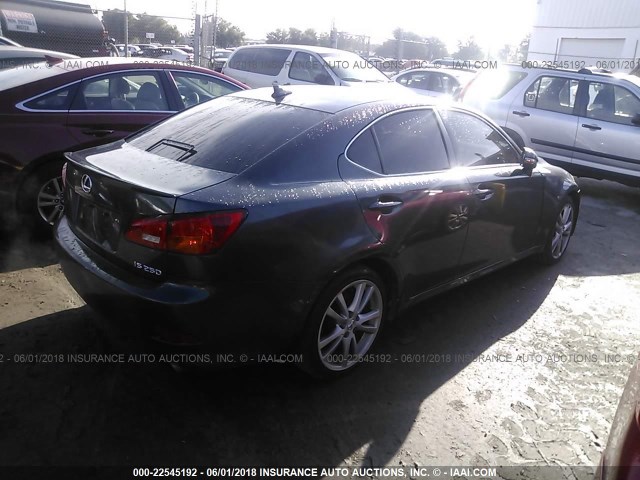 JTHCF5C25B5046630 - 2011 LEXUS IS 250 GRAY photo 4