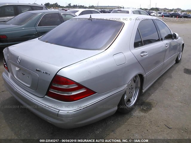 WDBNG70JX2A272943 - 2002 MERCEDES-BENZ S 430 SILVER photo 4