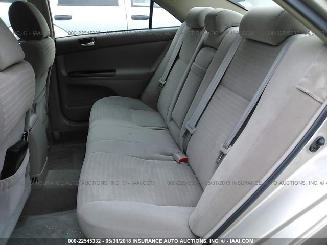 4T1BE30K05U994500 - 2005 TOYOTA CAMRY LE/XLE/SE ბეჟი ფოტო 8