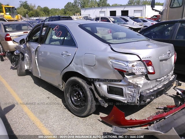 4T4BF3EK3BR158123 - 2011 TOYOTA CAMRY SE/LE/XLE SILVER photo 3