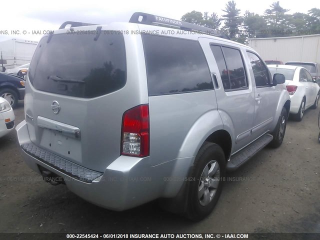 5N1AR18W46C623472 - 2006 NISSAN PATHFINDER LE/SE/XE SILVER photo 4