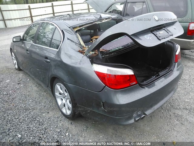 WBANB33575CN65969 - 2005 BMW 545 I GRAY photo 3