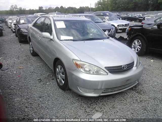 4T1BE32K94U867112 - 2004 TOYOTA CAMRY LE/XLE/SE ვერცხლისფერი ფოტო 1