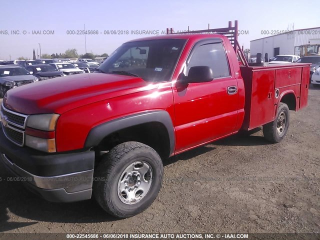 1GCHC24U45E250399 - 2005 CHEVROLET SILVERADO C2500 HEAVY DUTY RED photo 2